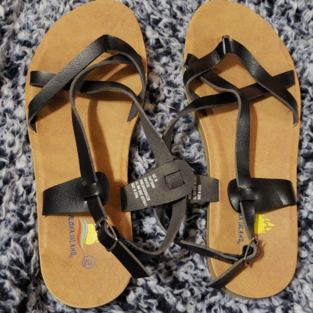 Sandals - Picture 2 of 3